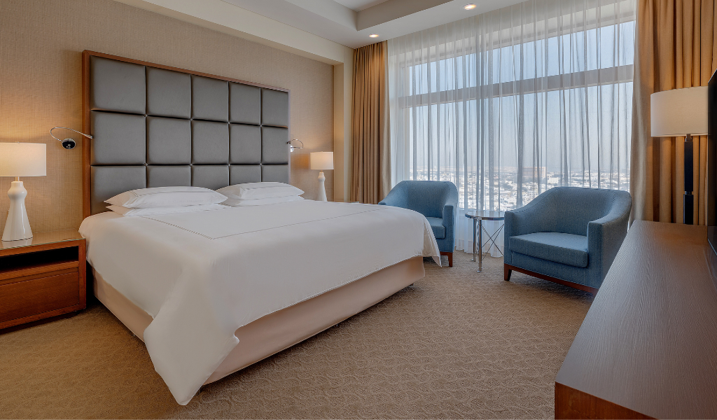Classic Suite at Swissotel Al Ghurair